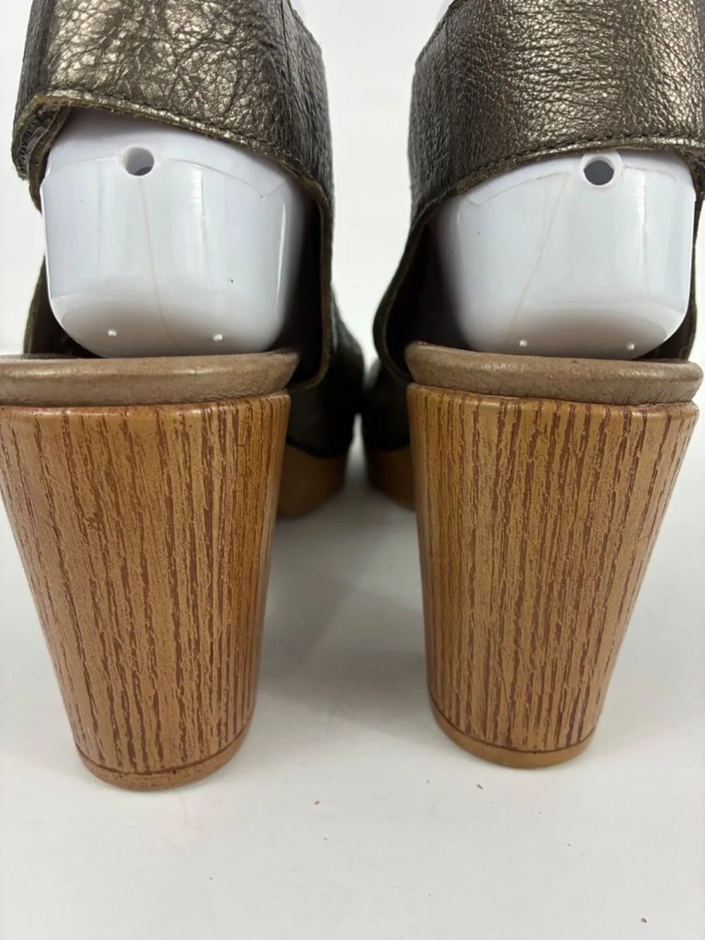 Dansko Danae Bronze Platform Sandals 8.5 9 Metallic Pewter Perforated Mules Clog